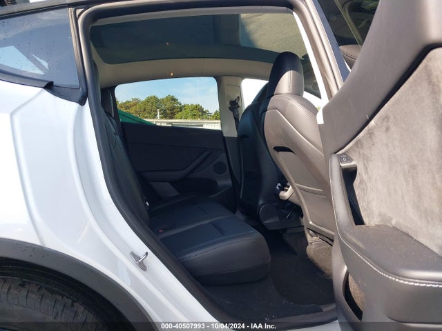 2023 TESLA MODEL Y 7SAYGDEE8PA061201 Photo 7