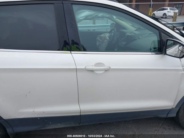 1FMCU0GX7EUB00693 Ford ESCAPE SE