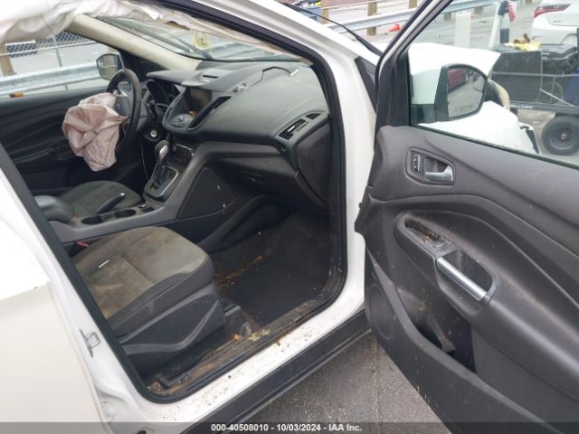 1FMCU0GX7EUB00693 Ford ESCAPE SE