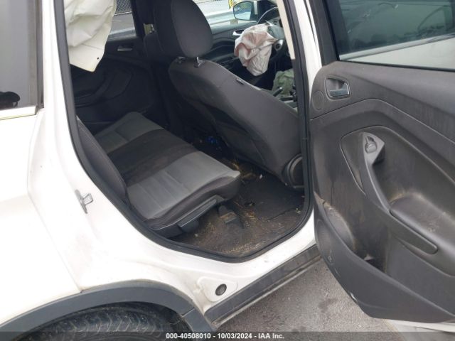 1FMCU0GX7EUB00693 Ford ESCAPE SE