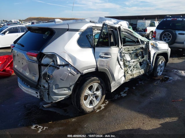 Toyota Rav4 Xle 2020 2T3P1RFV3LC074470 Image 4