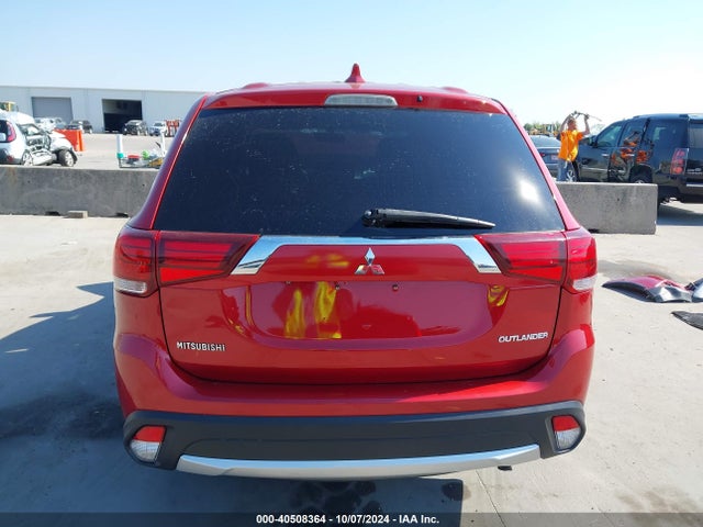 JA4AD3A38HZ040699 Mitsubishi Outlander Se