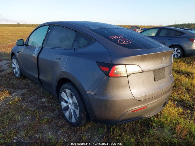 2023 TESLA MODEL Y 7SAYGDEE9PA180410 Photo 2