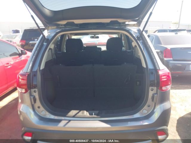 JA4AZ3A39JZ053940 Mitsubishi Outlander Es