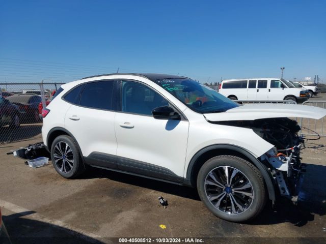 1FMCU9BZ3MUB17373 Ford Escape Se Hybrid