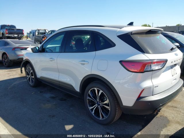 1FMCU9BZ3MUB17373 Ford Escape Se Hybrid
