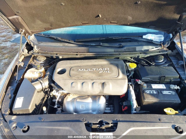1C3CCCFB0GN182282 Chrysler 200 Touring