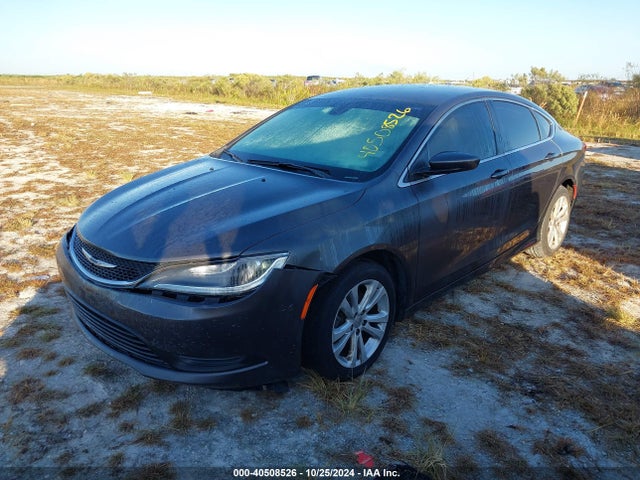Chrysler 200 Touring 2016 1C3CCCFB0GN182282 Image 2