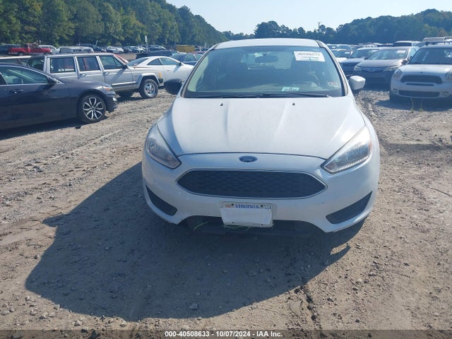Ford FOCUS SE 2018 1FADP3K26JL238289 Image 12