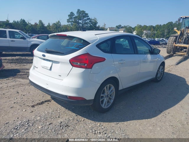 Ford FOCUS SE 2018 1FADP3K26JL238289 Image 4