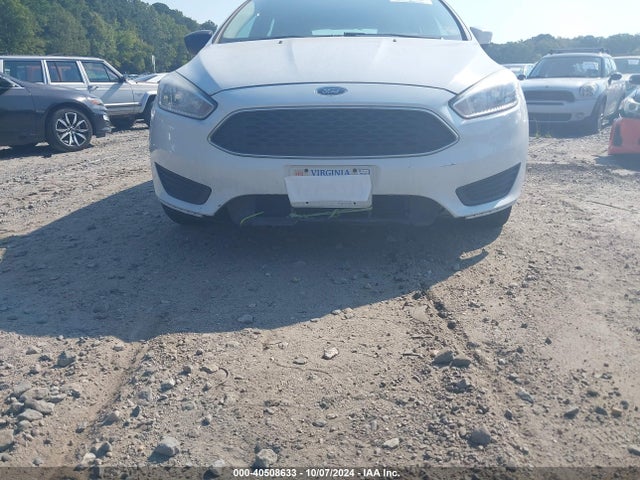 Ford FOCUS SE 2018 1FADP3K26JL238289 Image 6