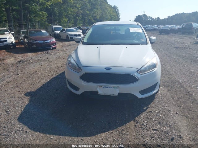 Ford FOCUS SE 2018 1FADP3K2XJL242863 Image 12