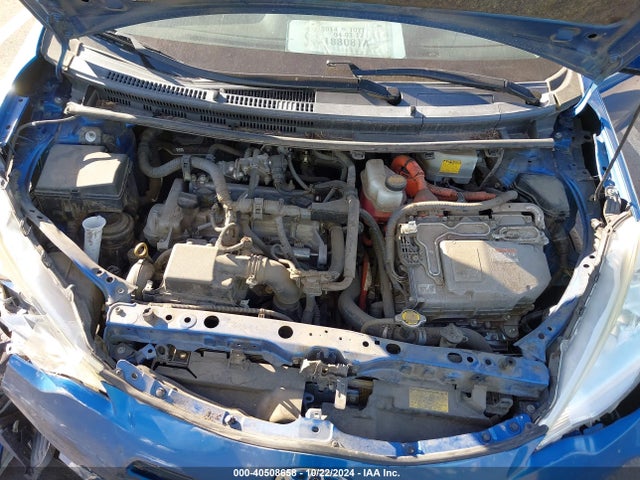 Toyota Prius C Two 2014 JTDKDTB37E1061093 Image 10