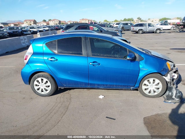 Toyota Prius C Two 2014 JTDKDTB37E1061093 Image 13