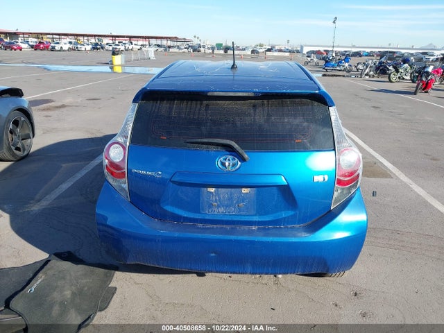 Toyota Prius C Two 2014 JTDKDTB37E1061093 Image 16