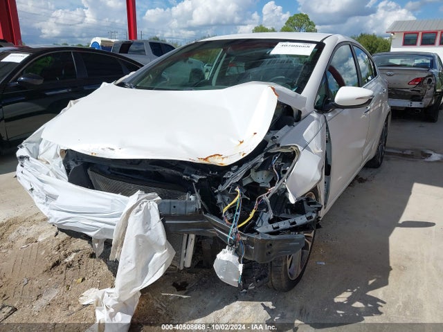 2016 Kia Forte Ex მანქანა იყიდება აუქციონზე, vin: KNAFX4A81G5553381, აუქციონის ნომერი: 40508668