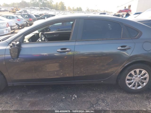 3KPF24AD0KE129153 KIA FORTE FE