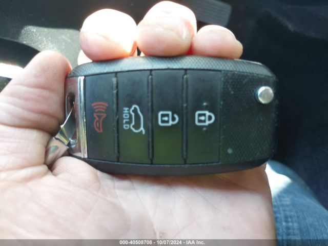 KNDCB3LCXH5067038 KIA NIRO FE