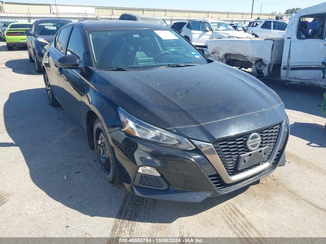 2019 1N4BL4CV7KN300631 main image