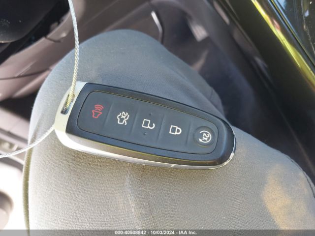 1FMCU9J9XEUC26660 Ford Escape Titanium