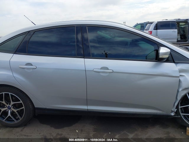 Ford FOCUS SE 2015 1FADP3F23FL264558 Image 13