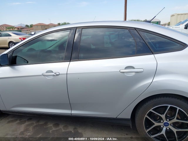 Ford FOCUS SE 2015 1FADP3F23FL264558 Image 14