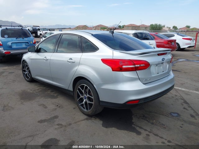 Ford FOCUS SE 2015 1FADP3F23FL264558 Image 3