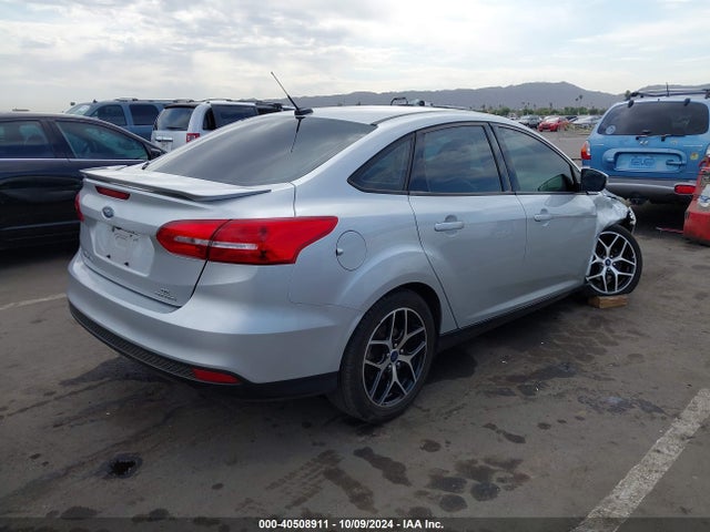 Ford FOCUS SE 2015 1FADP3F23FL264558 Image 4