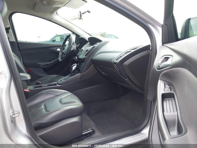 Ford FOCUS SE 2015 1FADP3F23FL264558 Image 5
