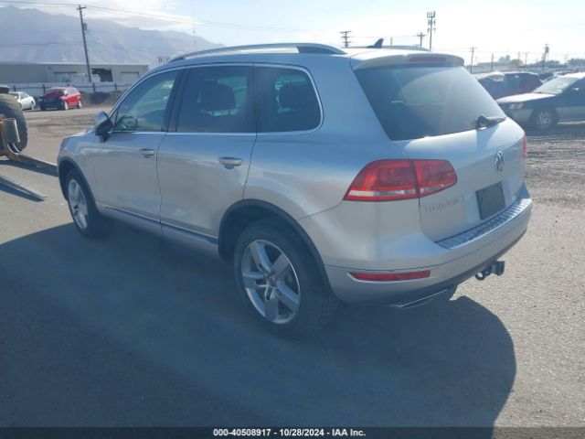 2013 VOLKSWAGEN TOUAREG WVGEP9BP2DD006473 Photo 2