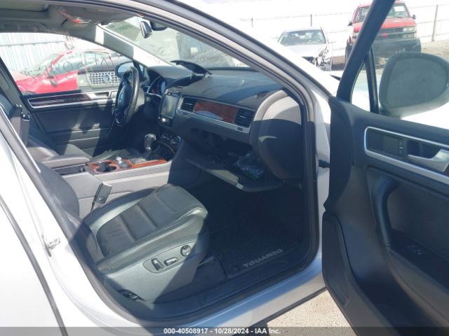 2013 VOLKSWAGEN TOUAREG WVGEP9BP2DD006473 Photo 4