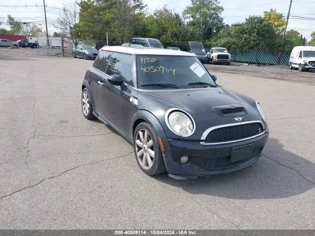 2010 MINI COOPER S WMWMF7C50ATX45246 Photo 0