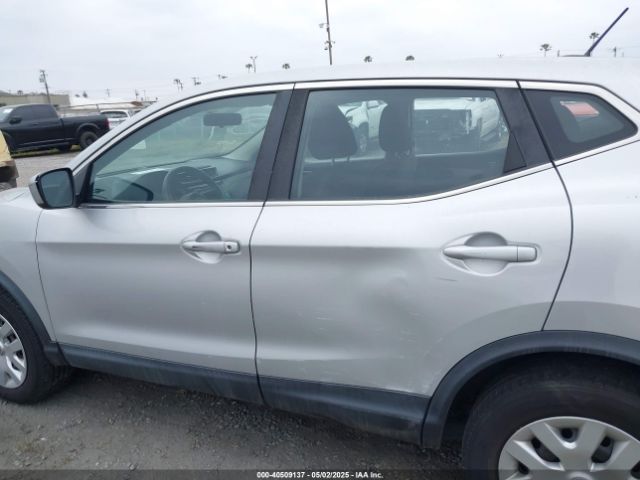 JN1BJ1CP9KW216226 Nissan Rogue Sport S