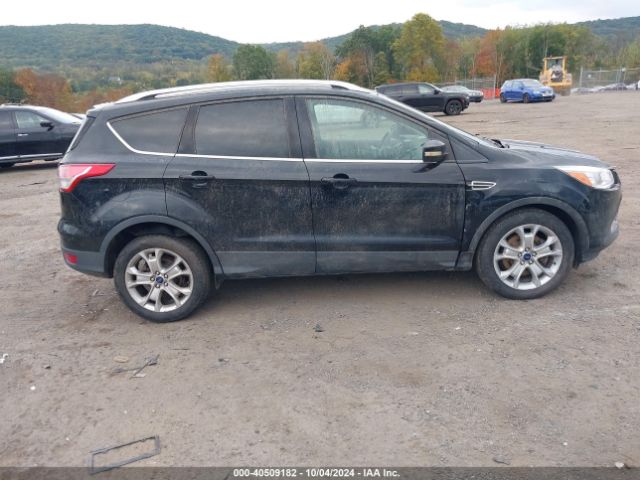 1FMCU9J90GUA14577 Ford Escape Titanium