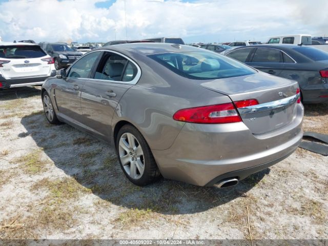 2011 JAGUAR XF SAJWA0FB0BLS14456 Photo 2