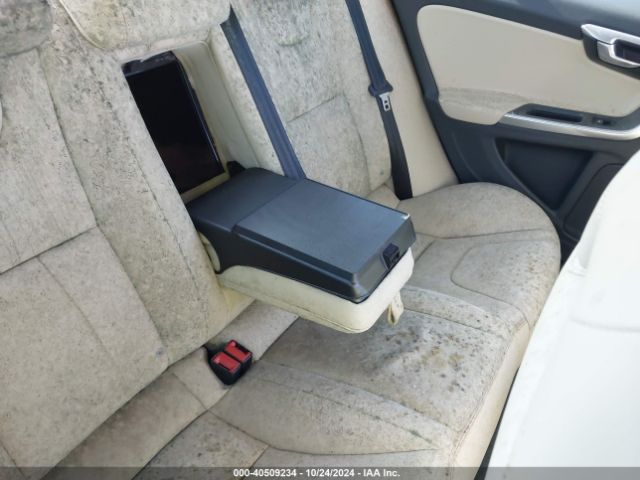 YV126MFL2H2438576 Volvo S60 T5 Dynamic