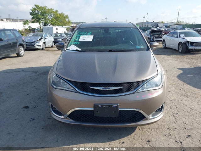 2C4RC1FG8JR117468 Chrysler Pacifica Touring Plus