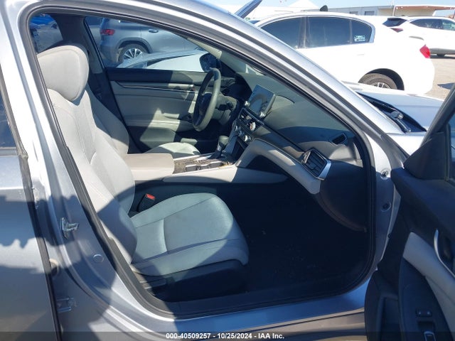 Honda ACCORD LX 2019 1HGCV1F1XKA150541 Image 5