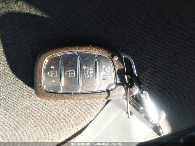 KMHC75LC2NU282522 Hyundai Ioniq Hybrid Se