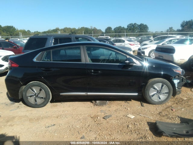 KMHC75LC2NU282522 Hyundai Ioniq Hybrid Se