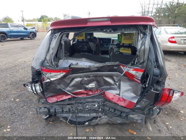 5TDYZ3DC6HS820168 Toyota Sienna Xle Premium 8 Passenger