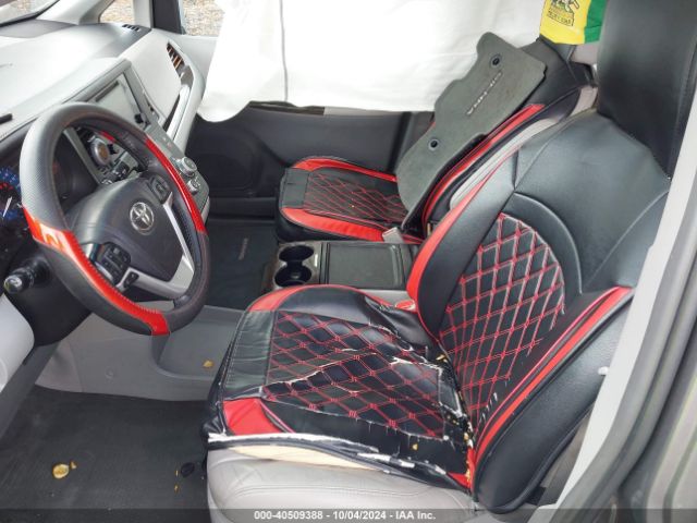 5TDYZ3DC6HS820168 Toyota Sienna Xle Premium 8 Passenger