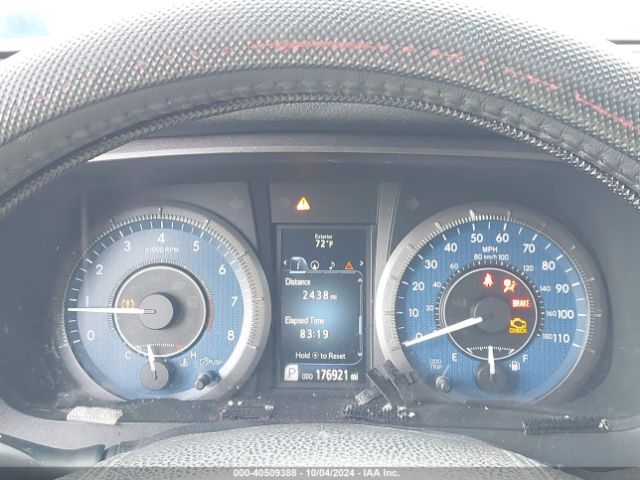 5TDYZ3DC6HS820168 Toyota Sienna Xle Premium 8 Passenger