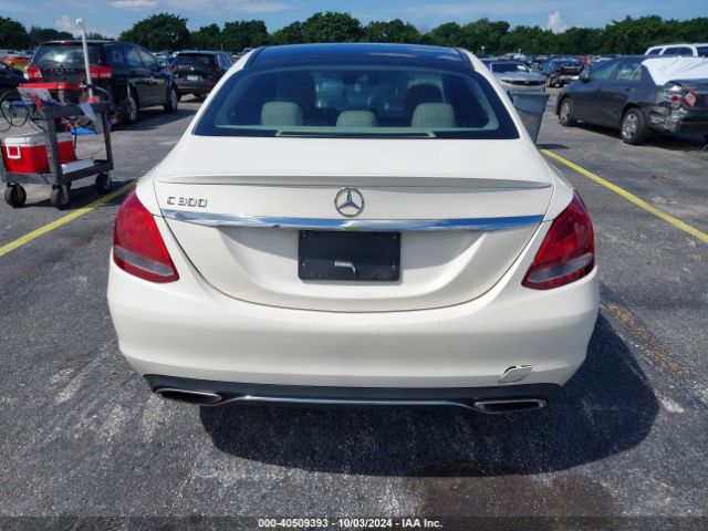 55SWF4JB4FU086907 Mercedes-Benz C 300 Luxury/sport