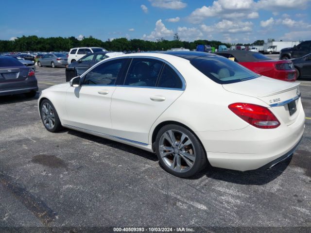 55SWF4JB4FU086907 Mercedes-Benz C 300 Luxury/sport