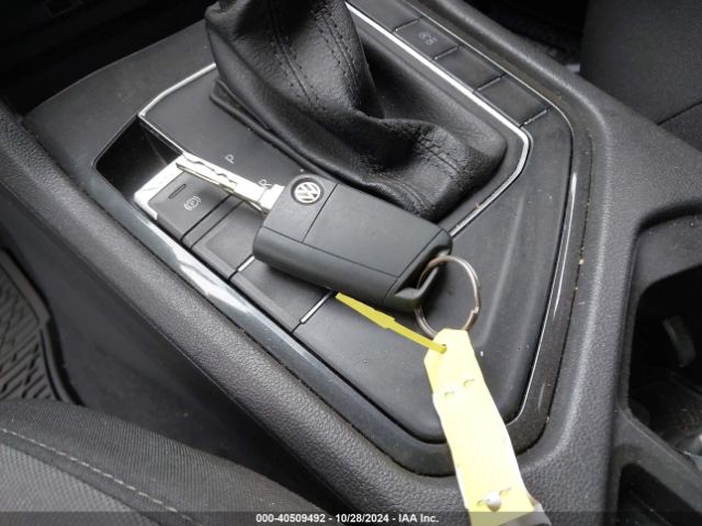 3VV1B7AX4KM083663 Volkswagen Tiguan 2.0t S