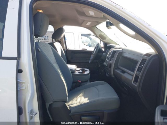 1C6RR6FG2KS733721 RAM 1500 Classic Tradesman  4x2 6'4 Box
