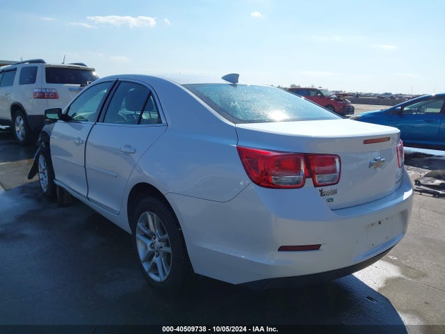 Chevrolet MALIBU 1LT 2015 1G11C5SL1FF206605 Image 3