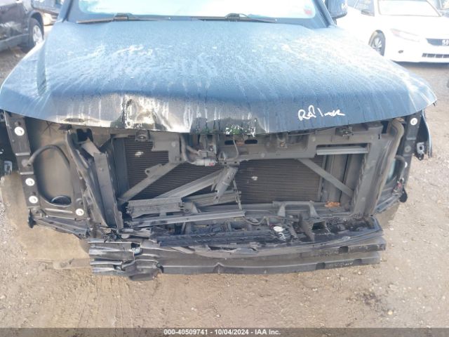 1GNSKHKC2HR224393 Chevrolet Suburban Lt