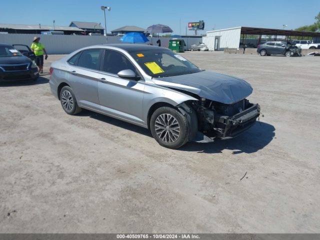 3VWCB7BU7KM217008 auction archive image